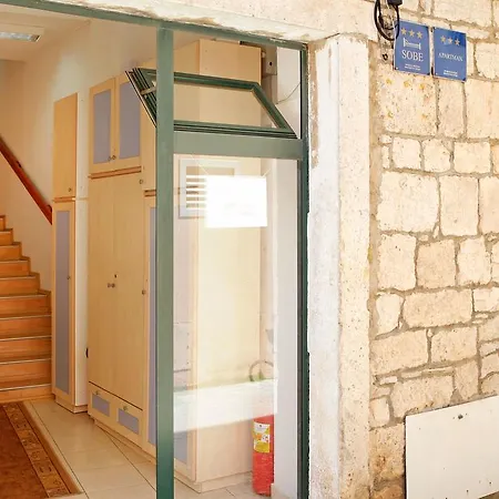 Kod Peskarije بيت ضيافة 3*